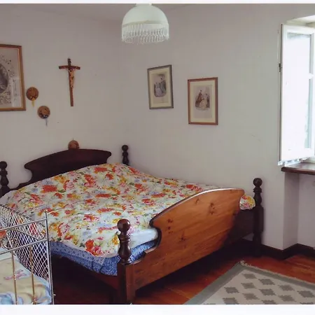 Hétvégi ház Casa Immersa Nel Verde Delle Langhe Mango