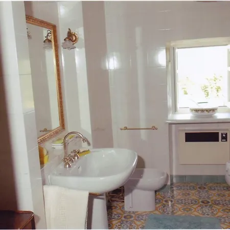 Casa Immersa Nel Verde Delle Langhe