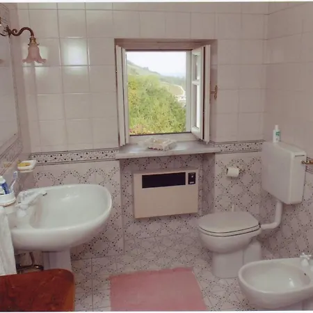 Casa Immersa Nel Verde Delle Langhe Hétvégi ház Mango